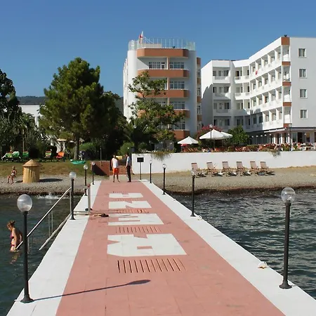 Rena Hotel 3*