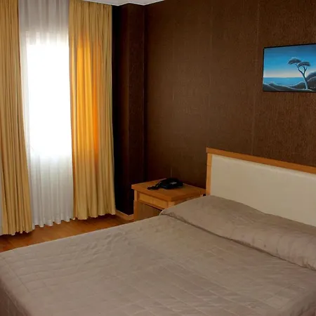 Rena Hotel
