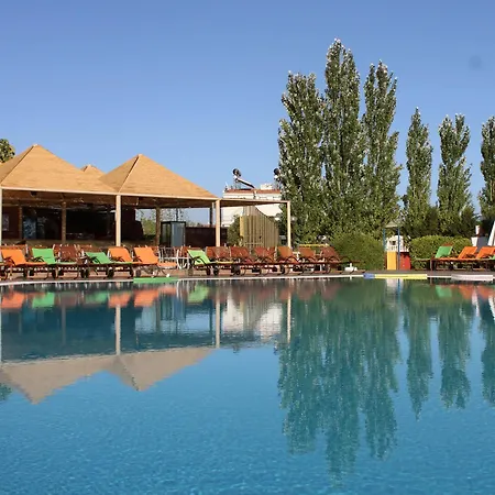Rena Hotel 3*