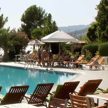 Rena 3* Küçükkuyu