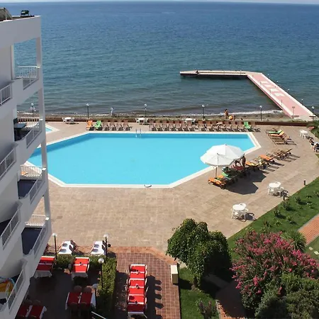 Rena 3* Küçükkuyu