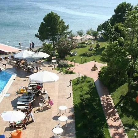 Rena Hotel 3*
